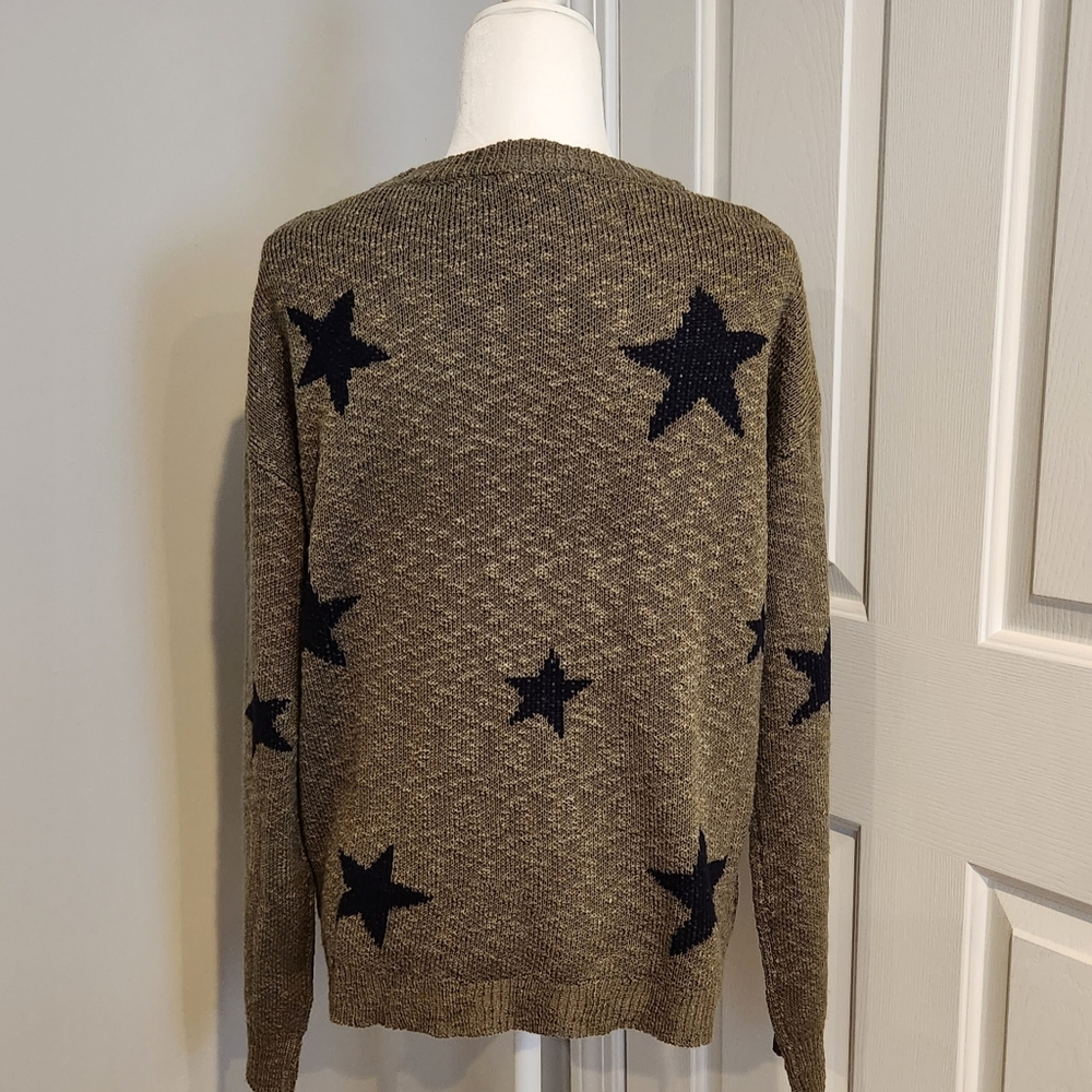 Sweater - Picture 2 of 4